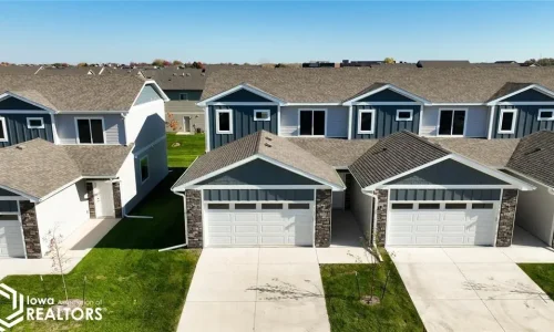 235 NW Waverly Drive